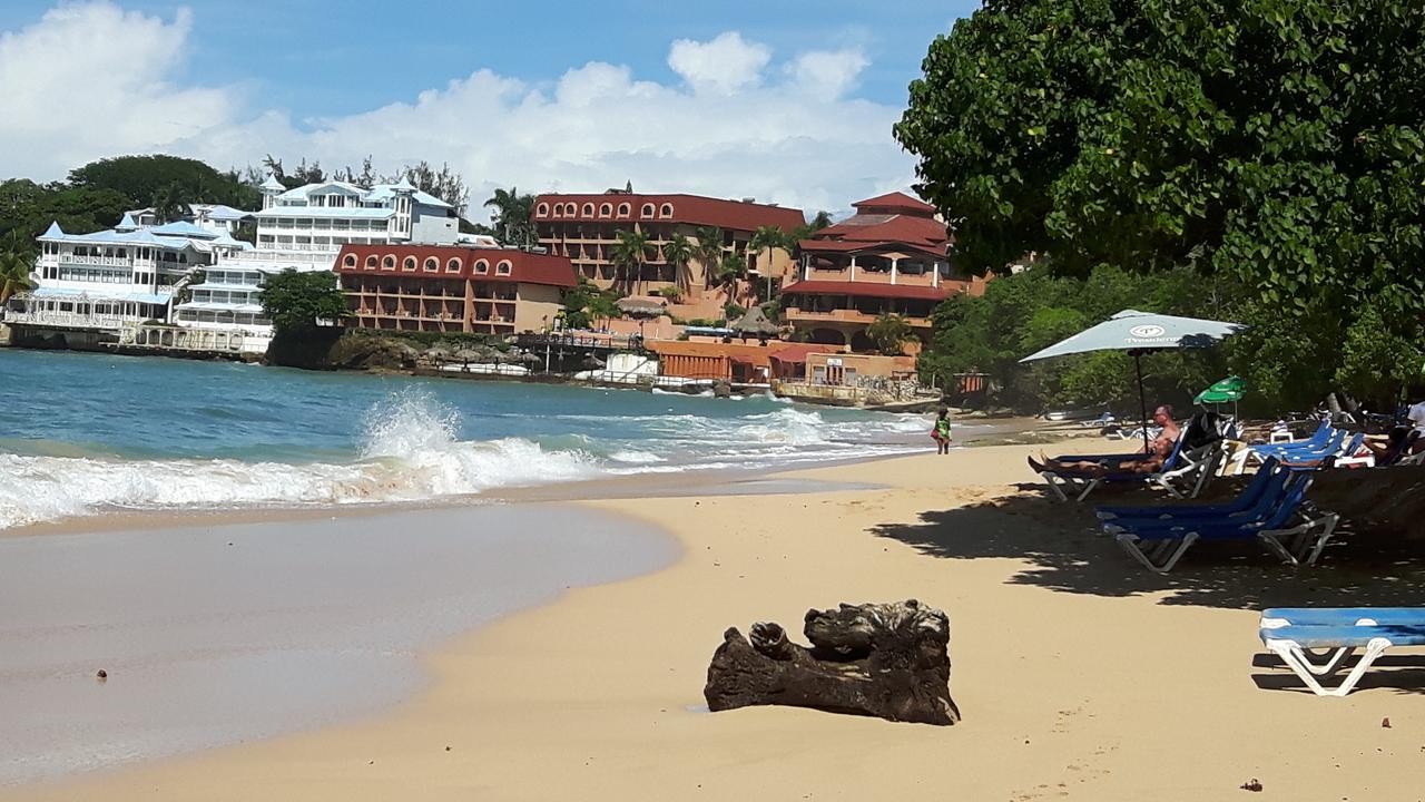 Sosua Bay Beach Resort Exterior photo